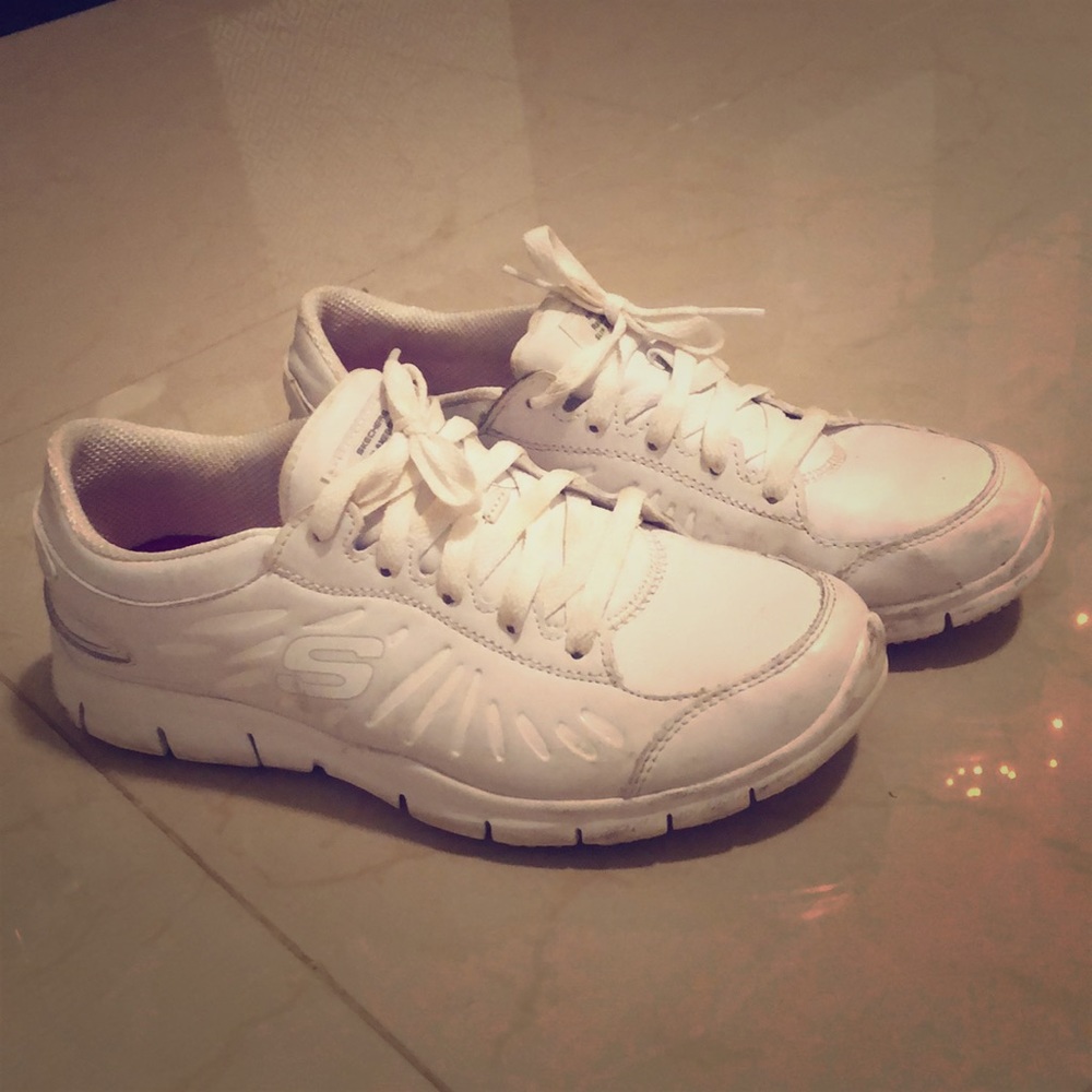 Hooters shoes